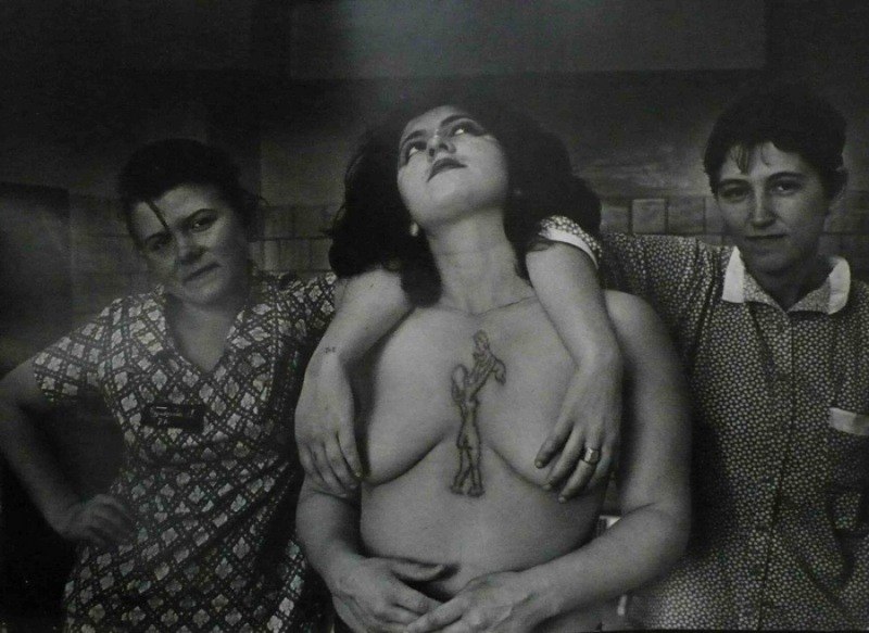 Голые зечки крупным планом в чулках