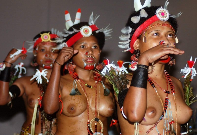 Голые женщины разных наций