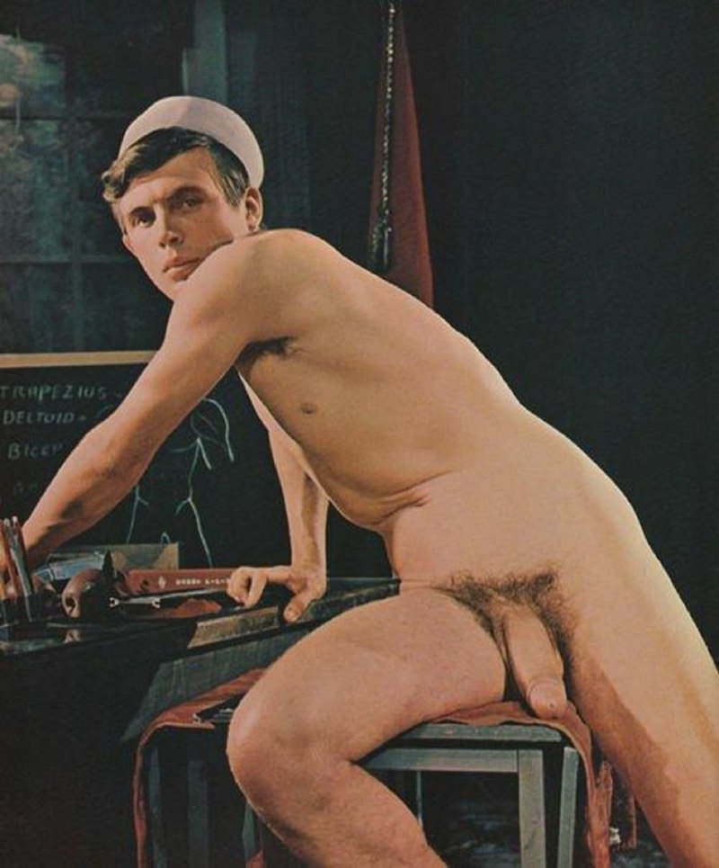 Голые парни юноши ретро