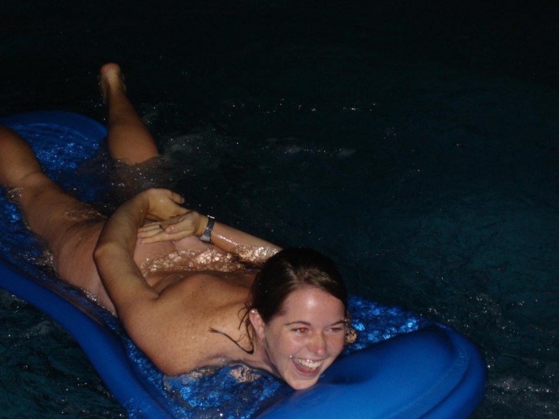 Эротические ночные купания