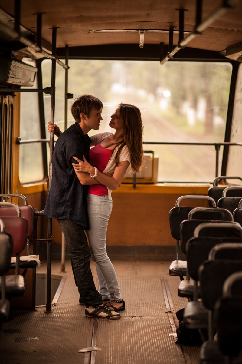 Анал на заднем сиденье