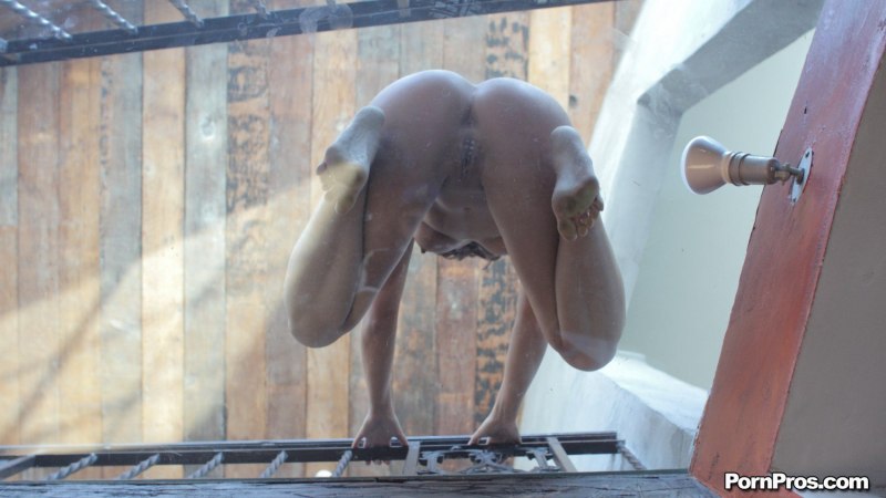 Любительская ебля на балконе