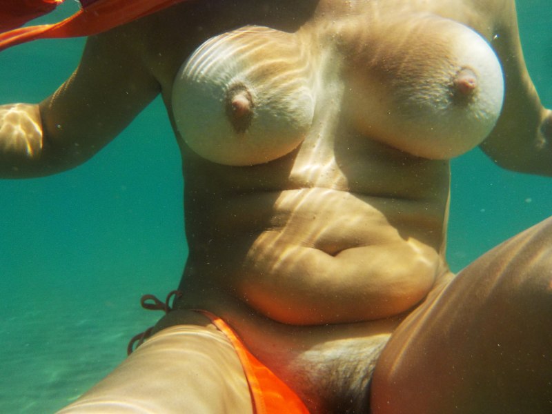 Ssbbw Underwater nude pussy big волосатая, плавает