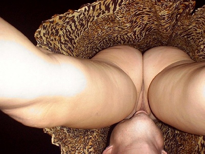 Волосатая пиздень в юбке