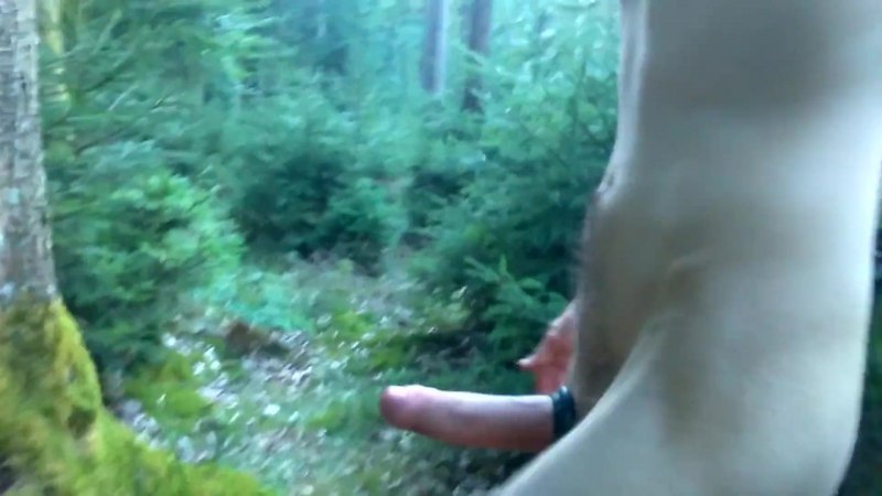 Мастурбация девушек на улице