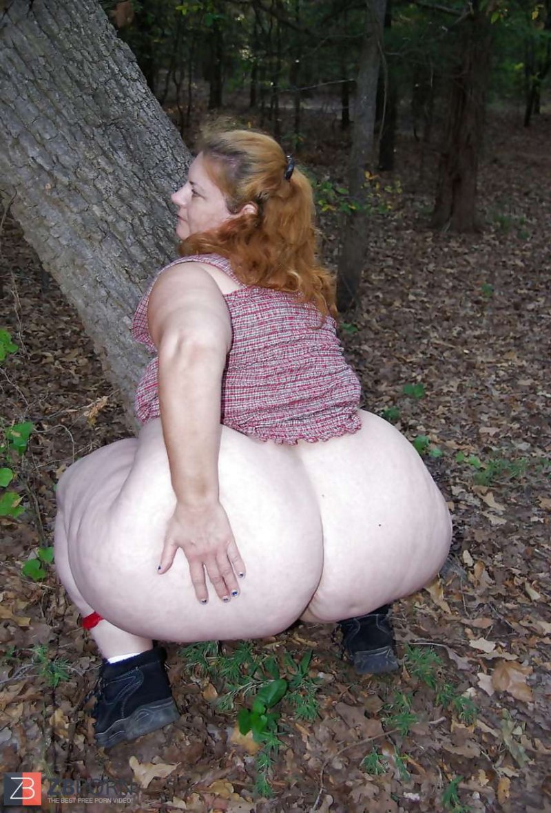 Толстые задницы на природе
