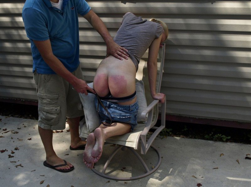 Трах привязанной к дереву