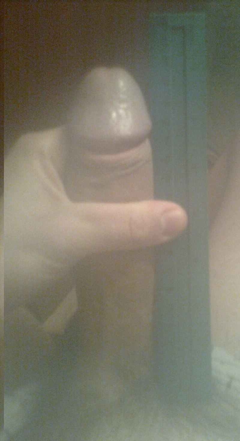 Фотография члена в темноте