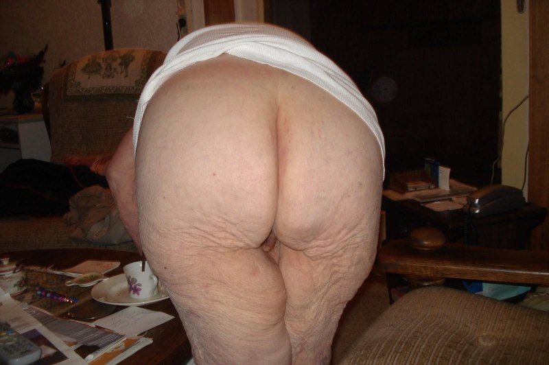 Толстые старухи в трусах