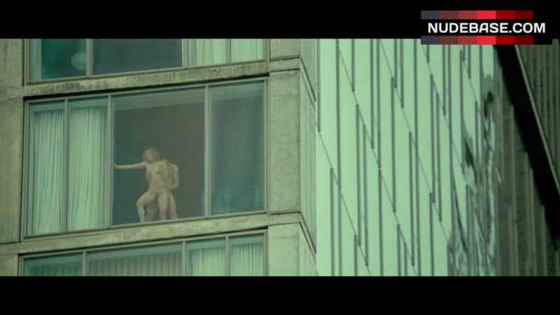 Подсматривание в окна