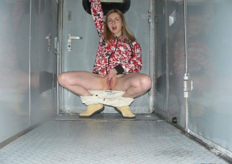 Голые зрелые бабы в поезде