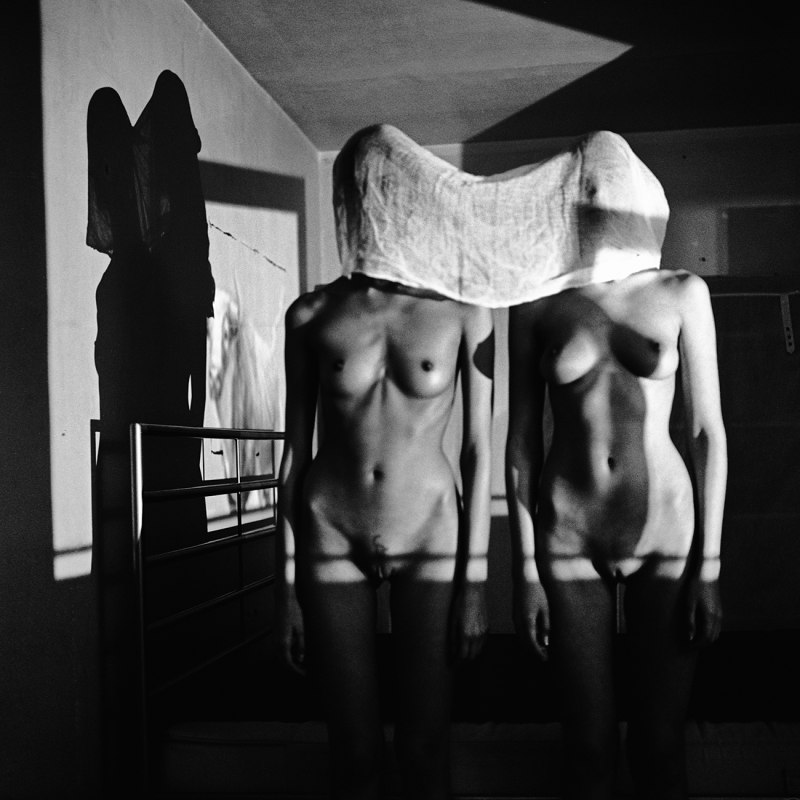 Голые женщины на фотопленку