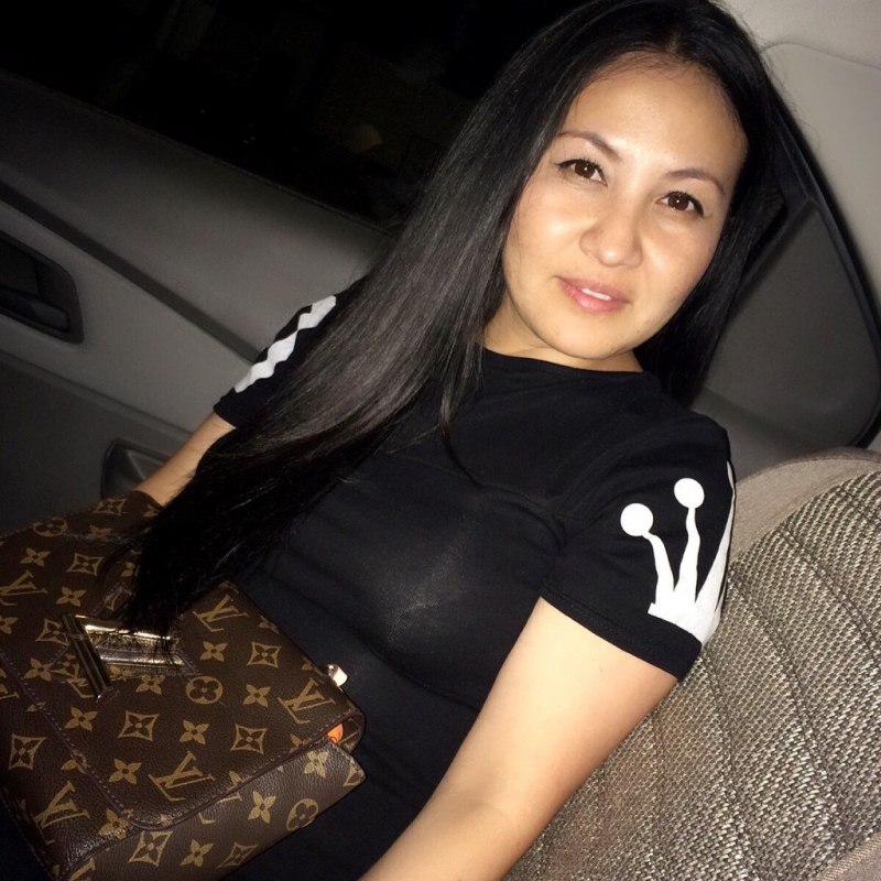 Голые зрелые блондинки 50 + Спрединг