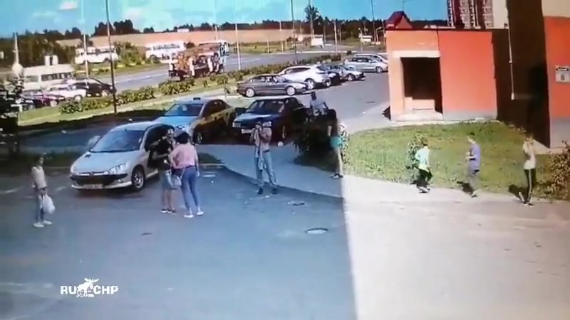 Человек лежит без сознания