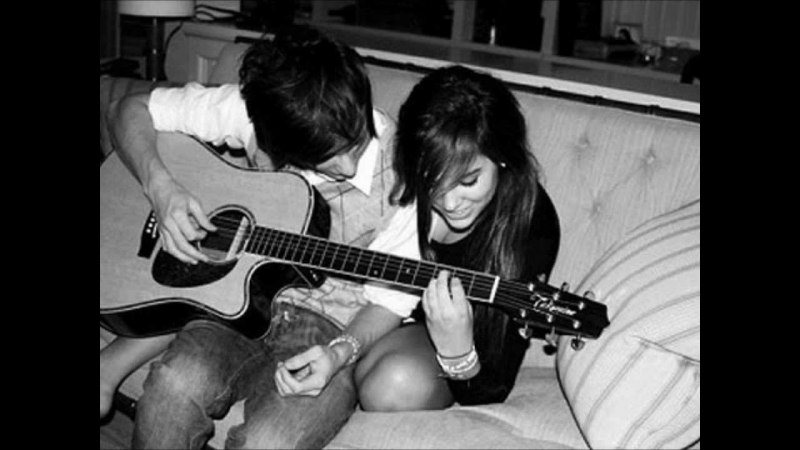 Veronica morre anally