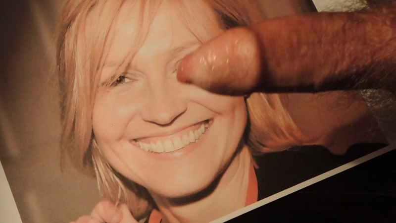 Акиньшина членом по лицу