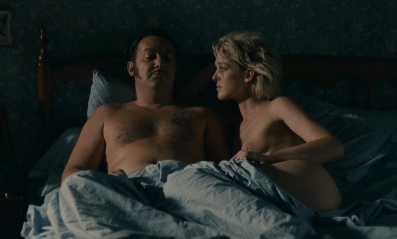 Актриса Аньес Сораль голая