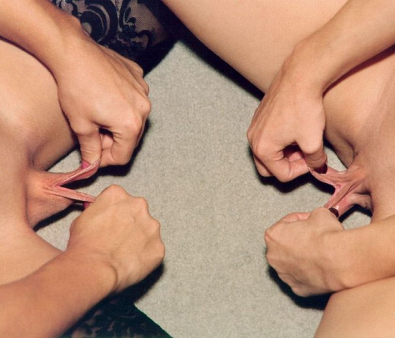 Фото мерились пиписьками