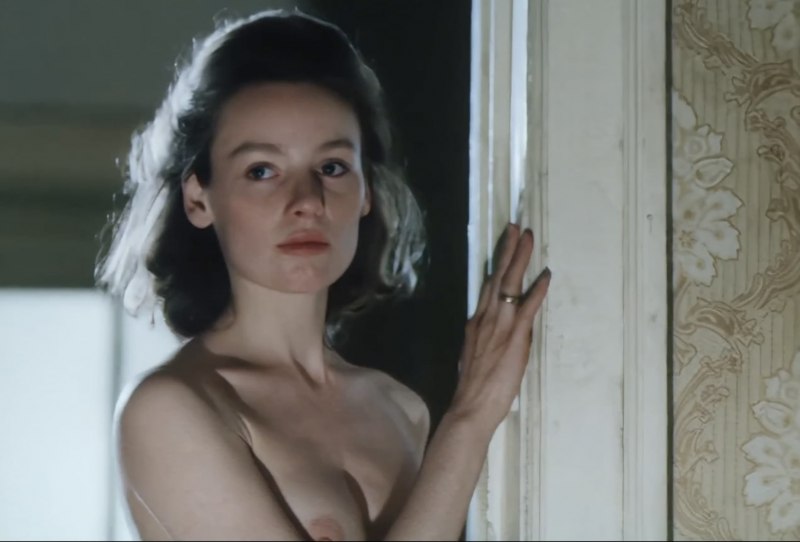 Эротические сцены Жанна Эппле