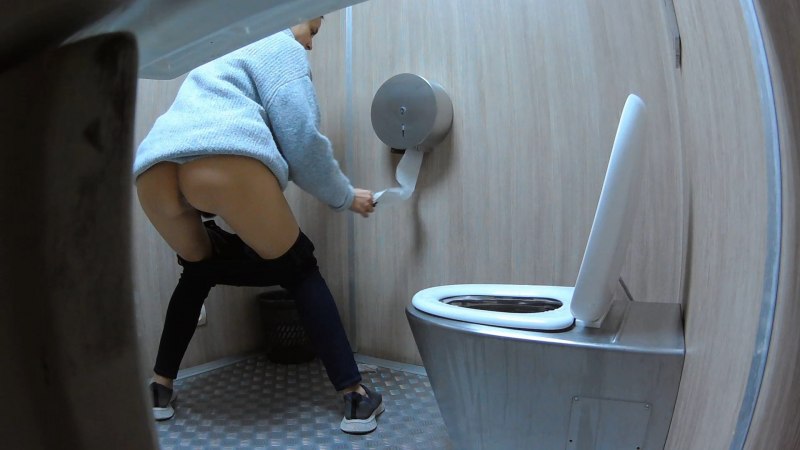 Девки ссут скрытая камера